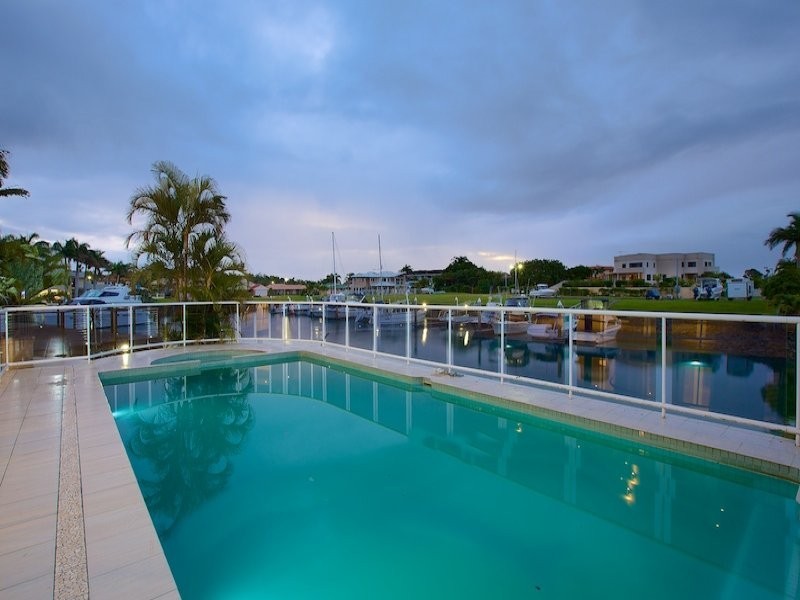 25 Downwind Crt, Birkdale QLD 4159