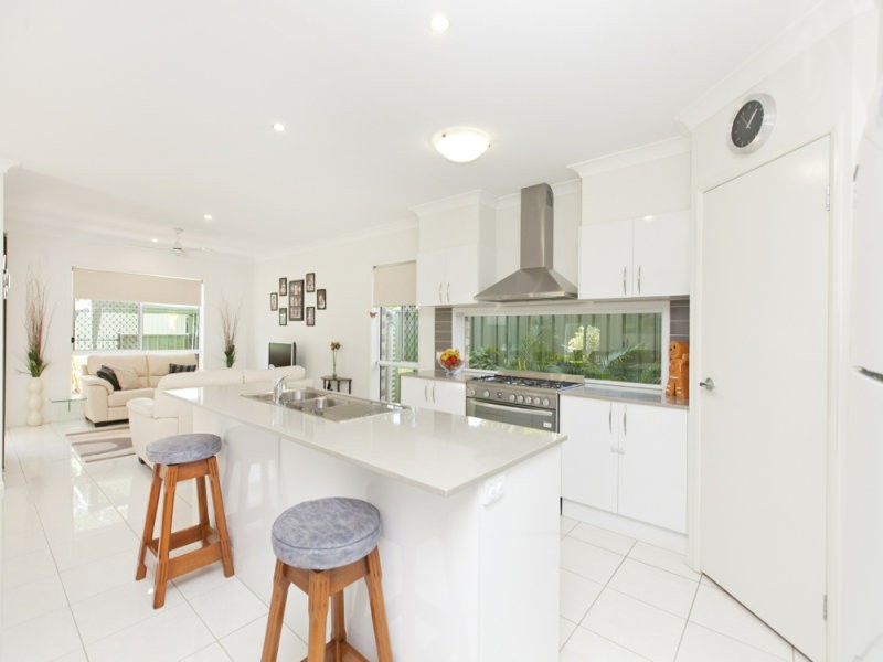 203 Mooroondu Road, Thorneside QLD 4158