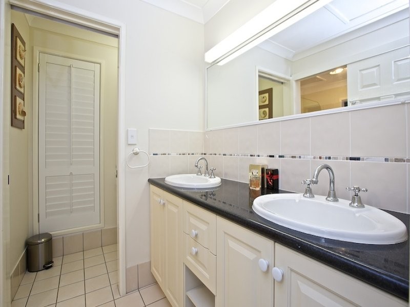 20 Hull Street, Thorneside QLD 4158