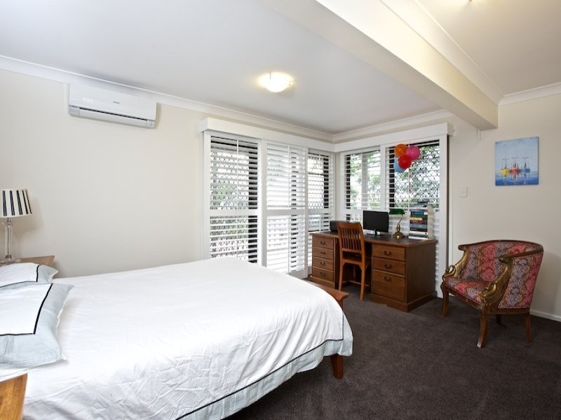 20 Hull Street, Thorneside QLD 4158