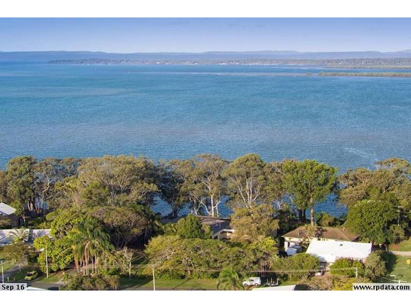 92 Broadwater Terrace, Redland Bay QLD 4165