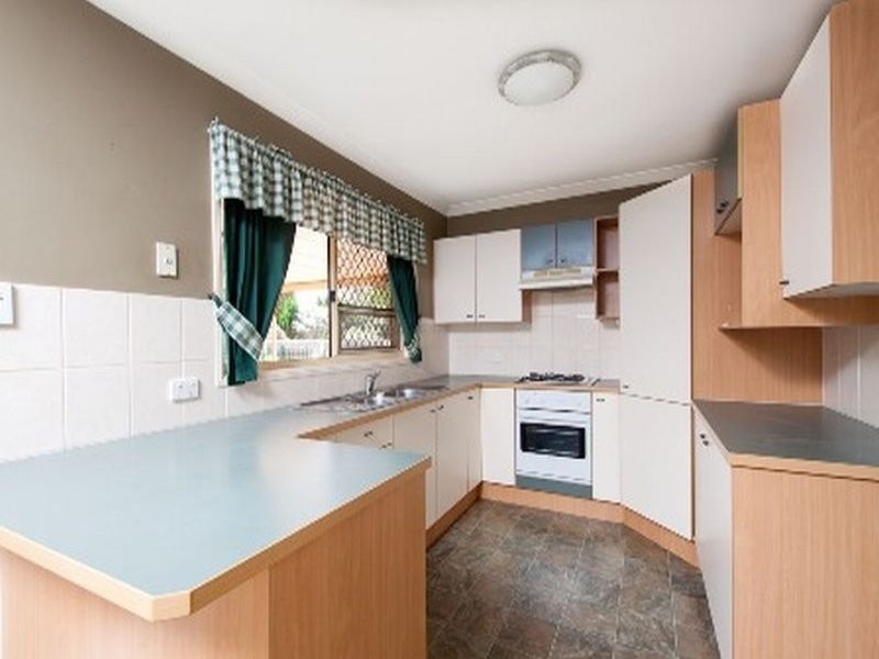 7 Mashie Place, Redland Bay QLD 4165