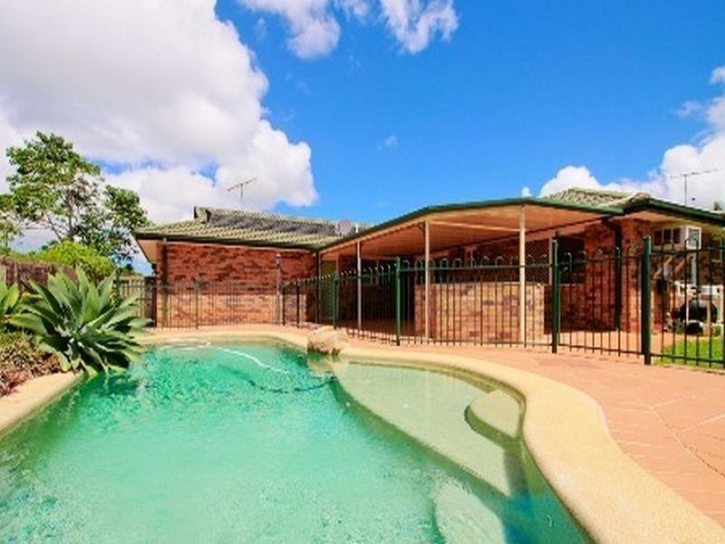 7 Mashie Place, Redland Bay QLD 4165