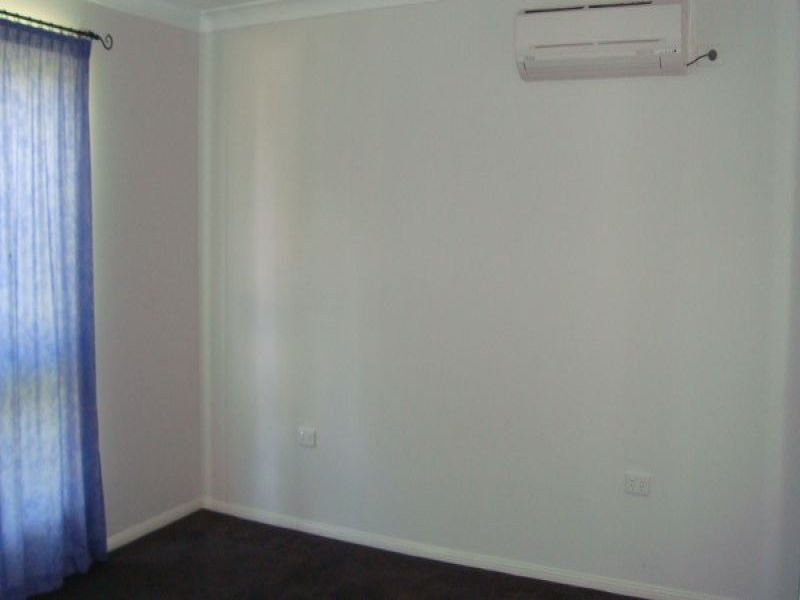 10 Morden Street, Birkdale QLD 4159