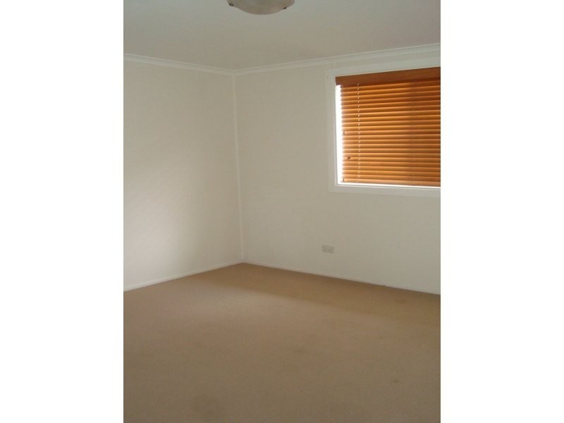 16 Holland Crescent, Capalaba QLD 4157