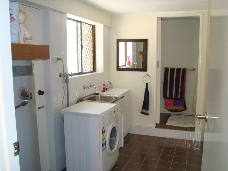 15 Kennedy Drive, Capalaba QLD 4157