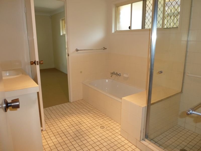 24 Kooringa, Cleveland QLD 4163