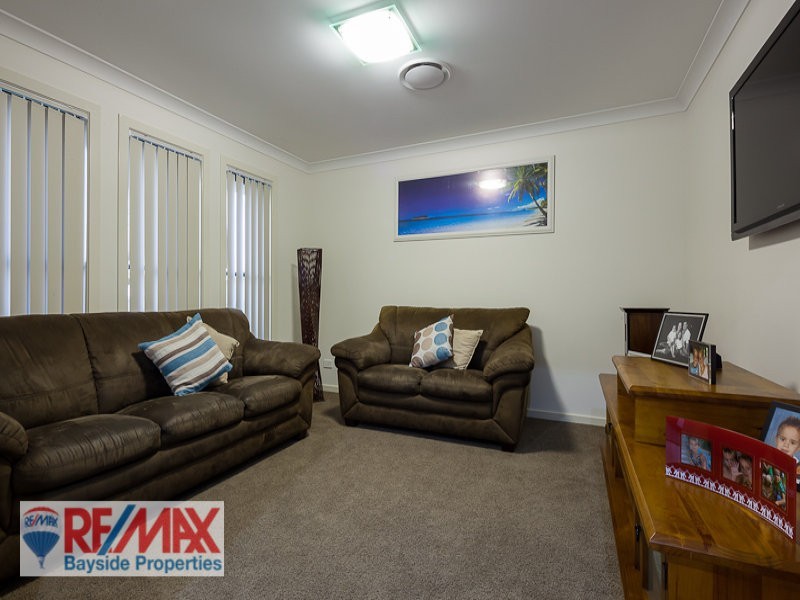 14 Lois Place, Redland Bay QLD 4165