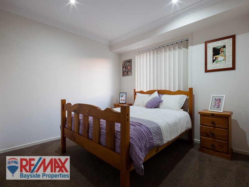 14 Lois Place, Redland Bay QLD 4165