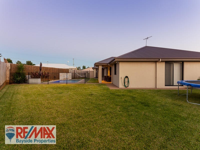 14 Lois Place, Redland Bay QLD 4165