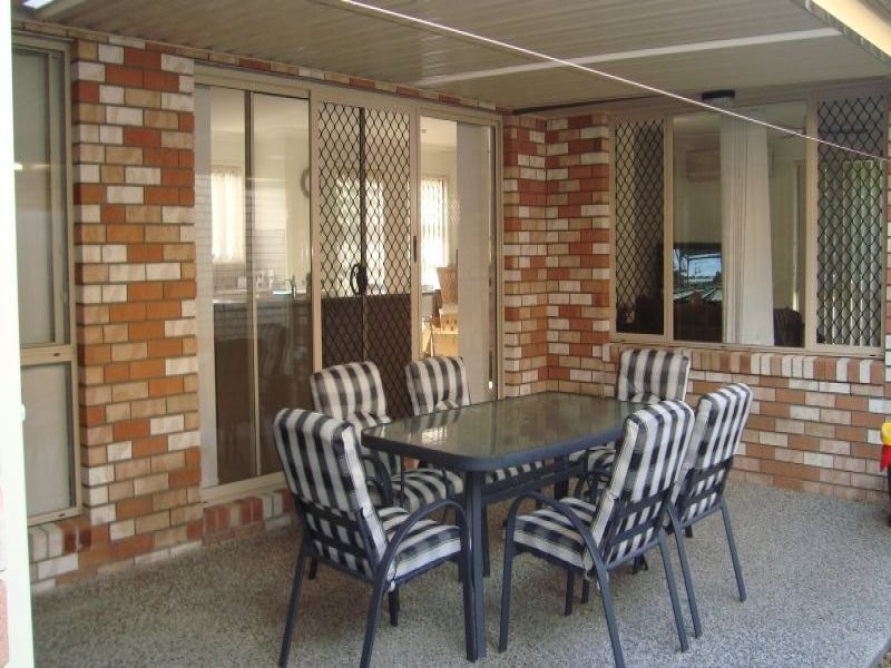 7 Indigo Street, Redland Bay QLD 4165