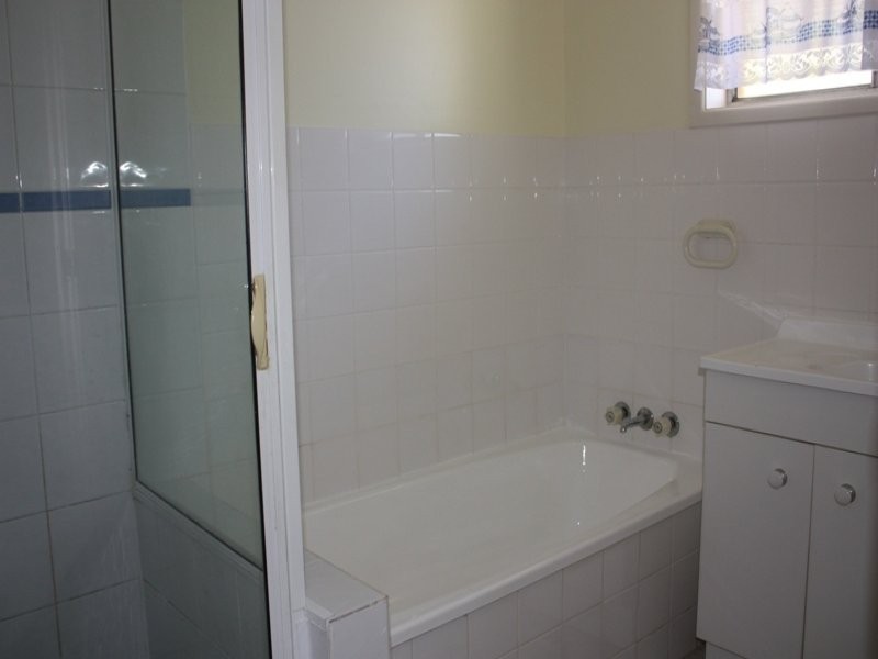 4 Cavell Street, Birkdale QLD 4159