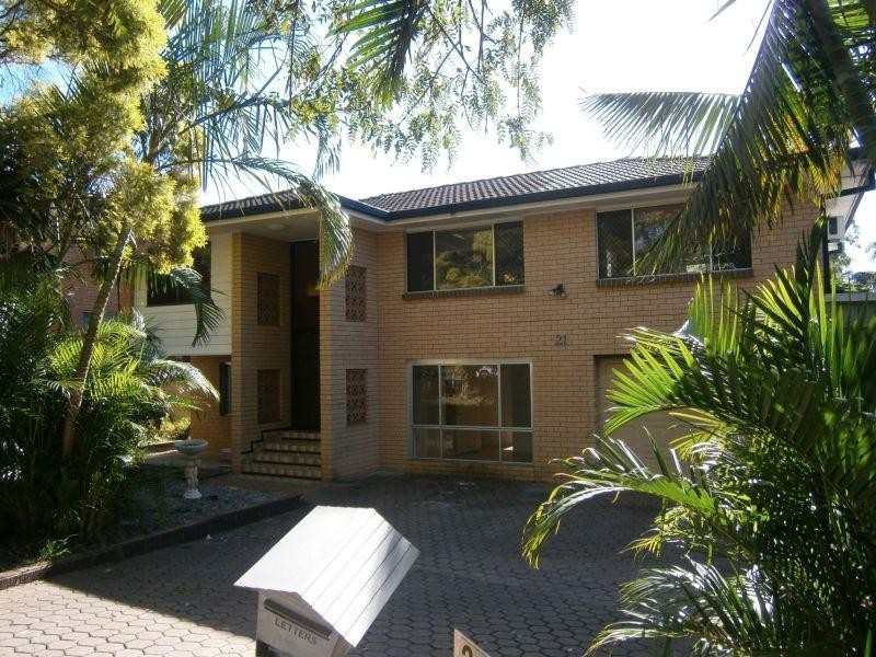 21 Charles Street, Birkdale QLD 4159