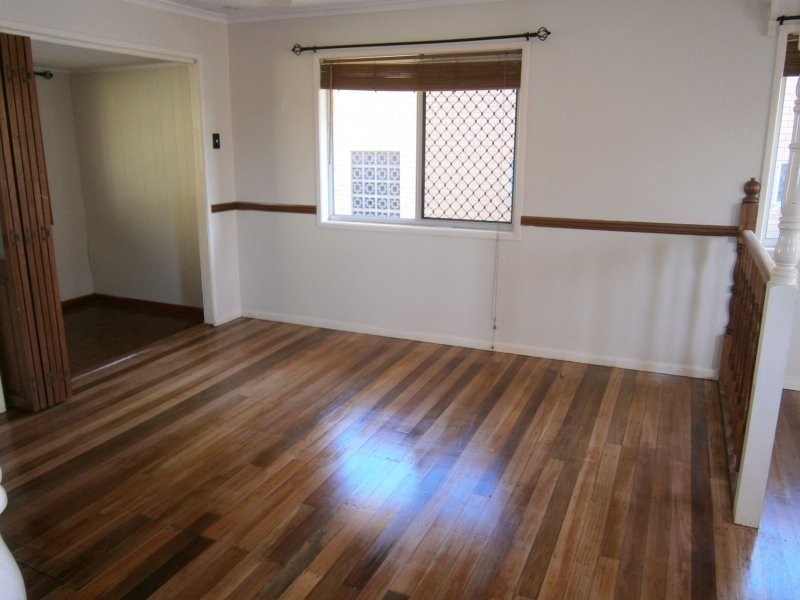 21 Charles Street, Birkdale QLD 4159