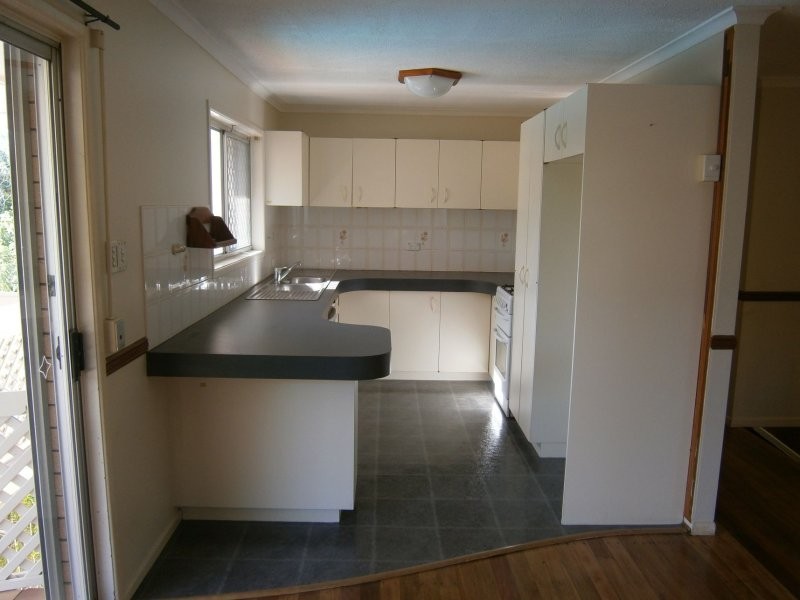 21 Charles Street, Birkdale QLD 4159