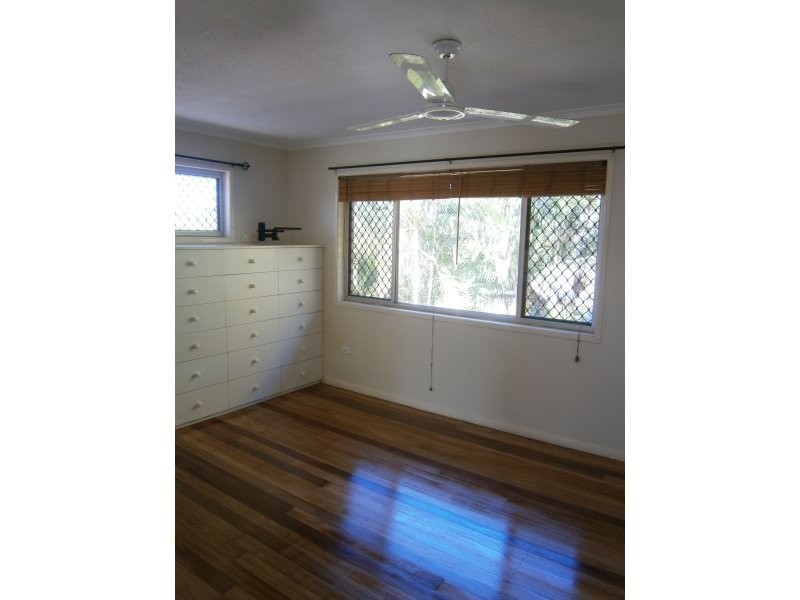 21 Charles Street, Birkdale QLD 4159