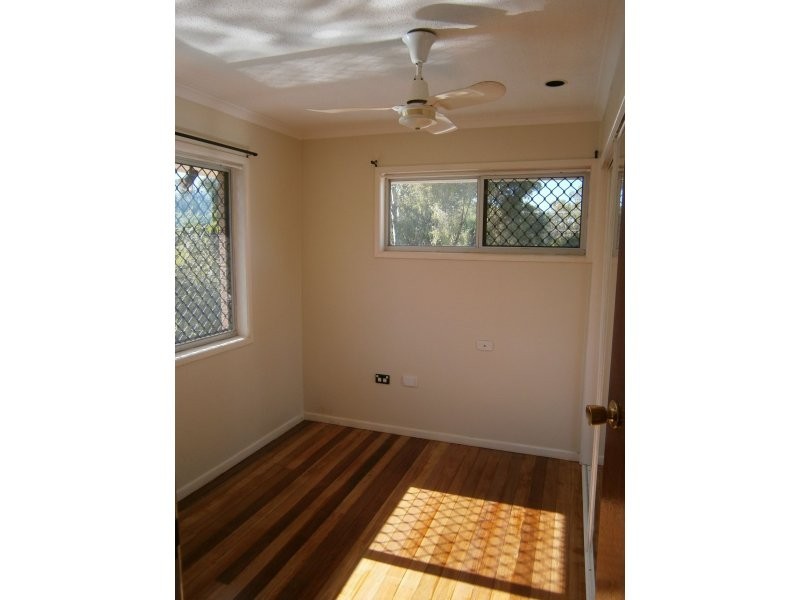 21 Charles Street, Birkdale QLD 4159