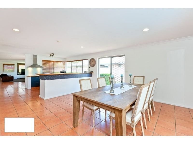 64 Lawn Terrace, Capalaba QLD 4157