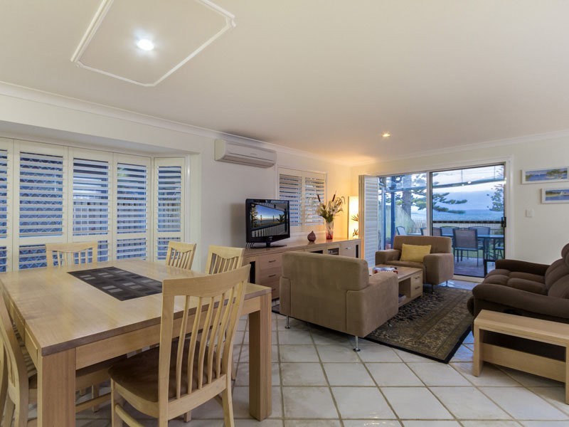 2/192 Shore Street North, Cleveland QLD 4163