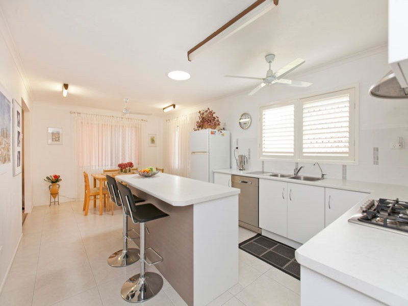 26 Makaha Drive, Birkdale QLD 4159