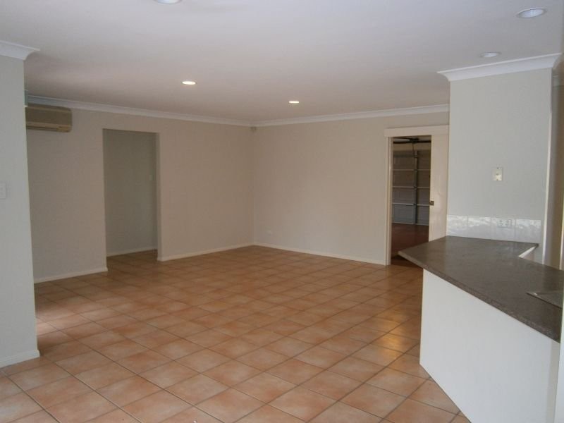 2 Sirocco Court, Ormiston QLD 4160