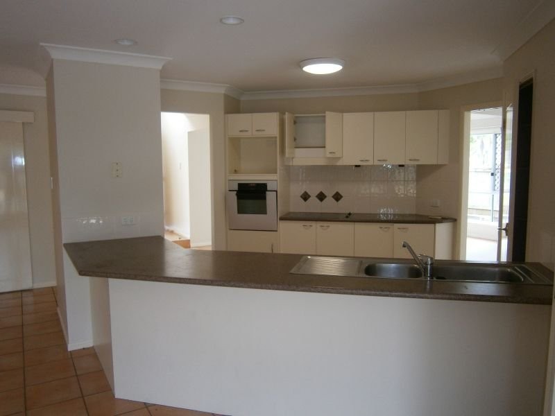 2 Sirocco Court, Ormiston QLD 4160