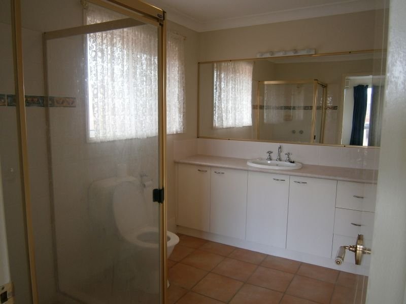 2 Sirocco Court, Ormiston QLD 4160