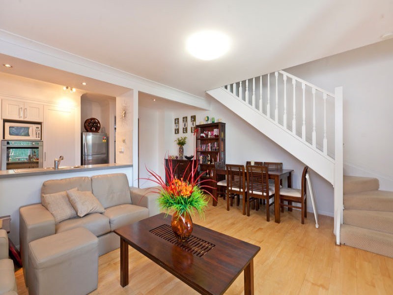 90/14 Kensington Place, Birkdale QLD 4159