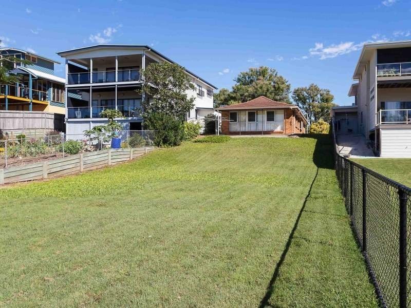 125 Mooroondu Road, Thorneside QLD 4158