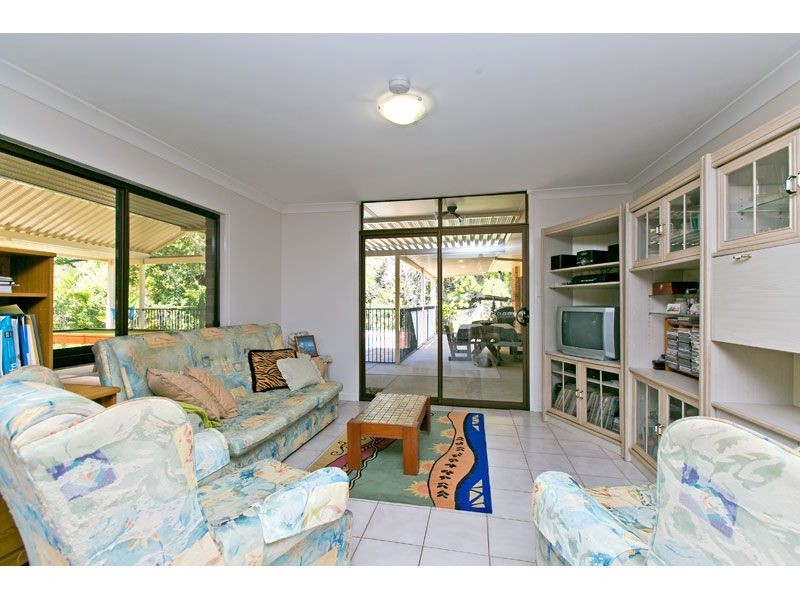 13 Banksia Street, Redland Bay QLD 4165