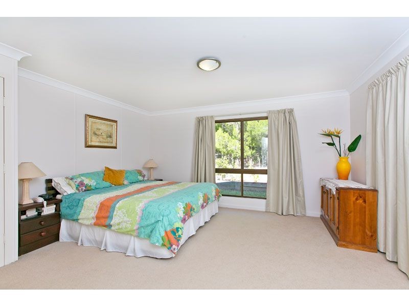 13 Banksia Street, Redland Bay QLD 4165