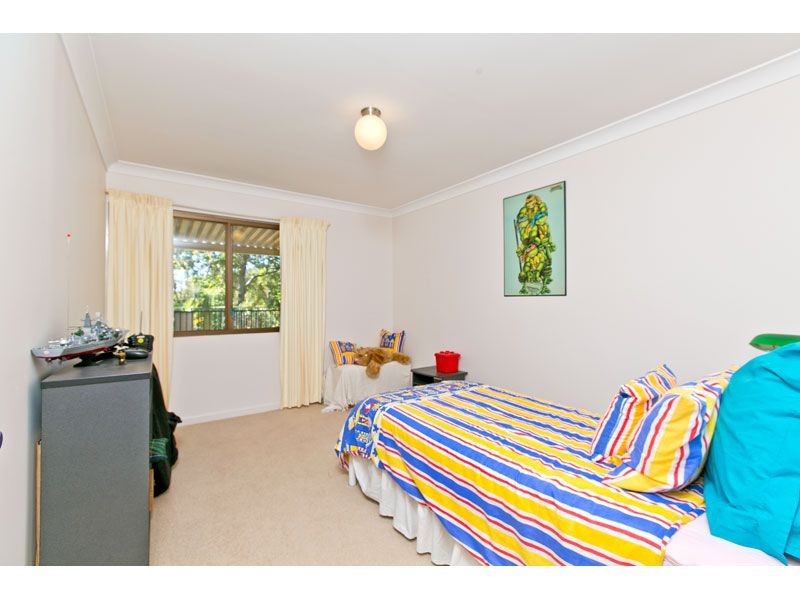 13 Banksia Street, Redland Bay QLD 4165