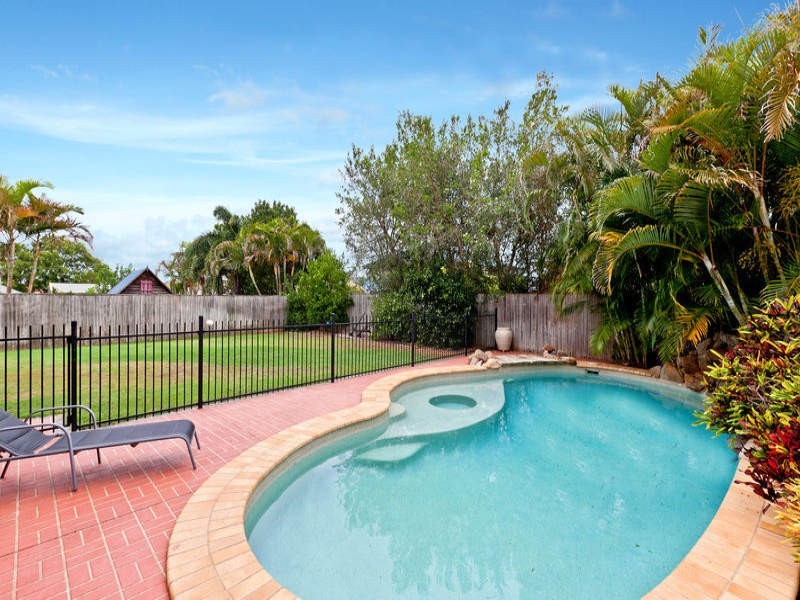 14 Wilohurst Drive, Redland Bay QLD 4165