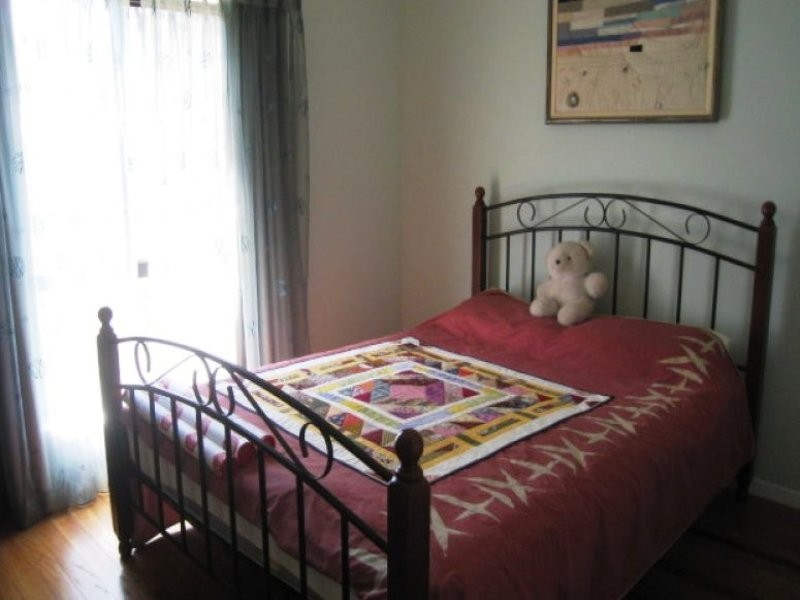 128 Laurel St, Russell Island QLD 4184