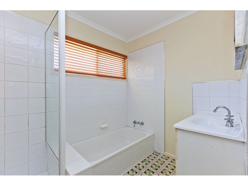 191 Cane St, Redland Bay QLD 4165