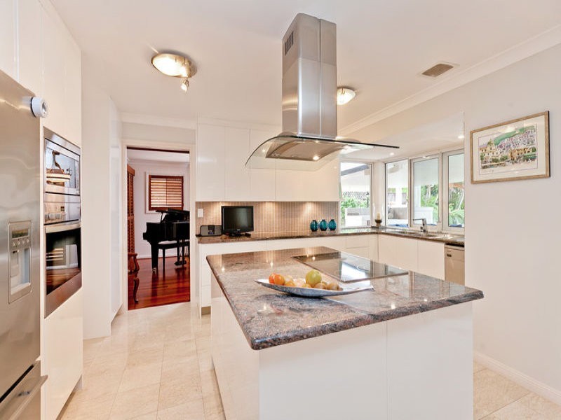 19 Captains Court, Raby Bay QLD 4163