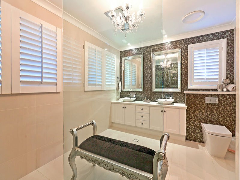 19 Captains Court, Raby Bay QLD 4163