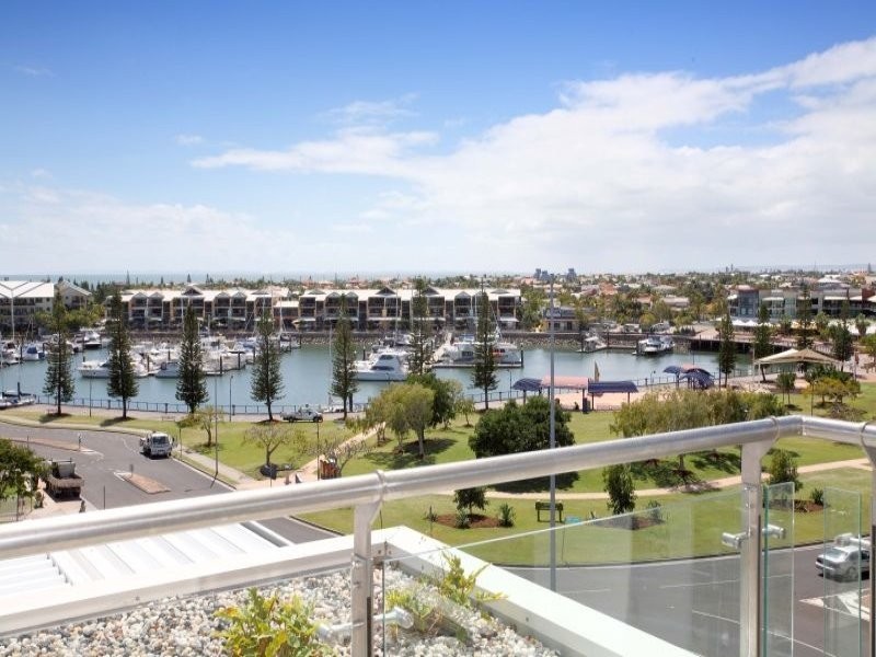 12 SEA AIR  141 Shore St west, Cleveland QLD 4163