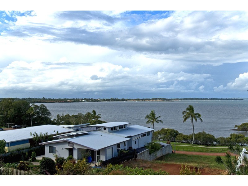 24 Gray St, Redland Bay QLD 4165