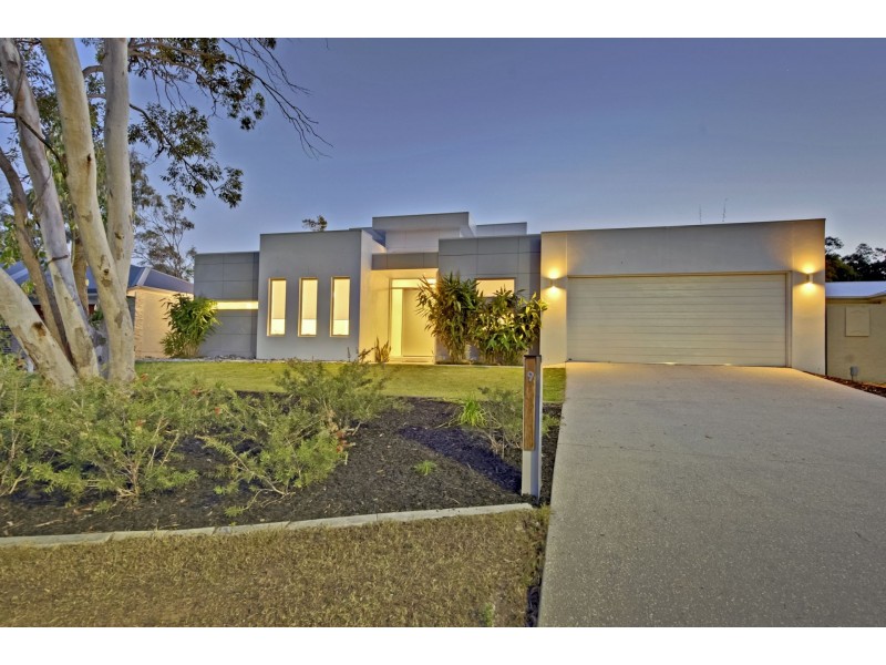 9 Foxwood Circuit, Wakerley QLD 4154