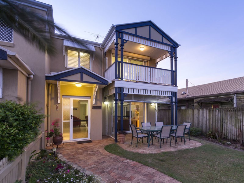 2/192 Shore Street North, Cleveland QLD 4163