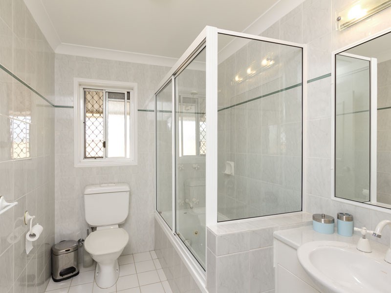 2/192 Shore Street North, Cleveland QLD 4163