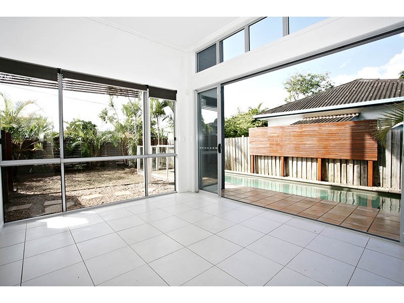 1 Bayview Street, Wellington Point QLD 4160