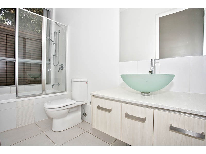 1 Bayview Street, Wellington Point QLD 4160