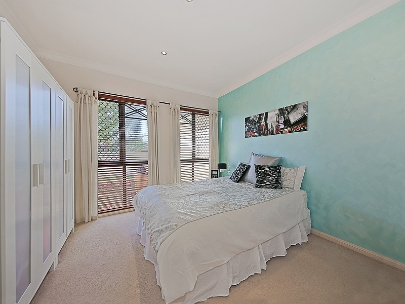 8 King Island Drive, Wellington Point QLD 4160