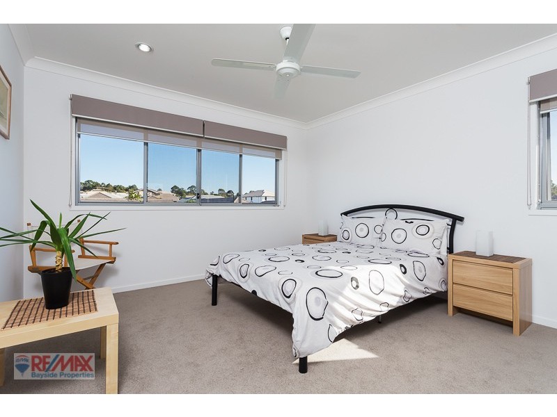 12 Esk Crescent, Wakerley QLD 4154