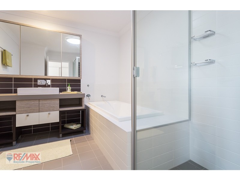 12 Esk Crescent, Wakerley QLD 4154