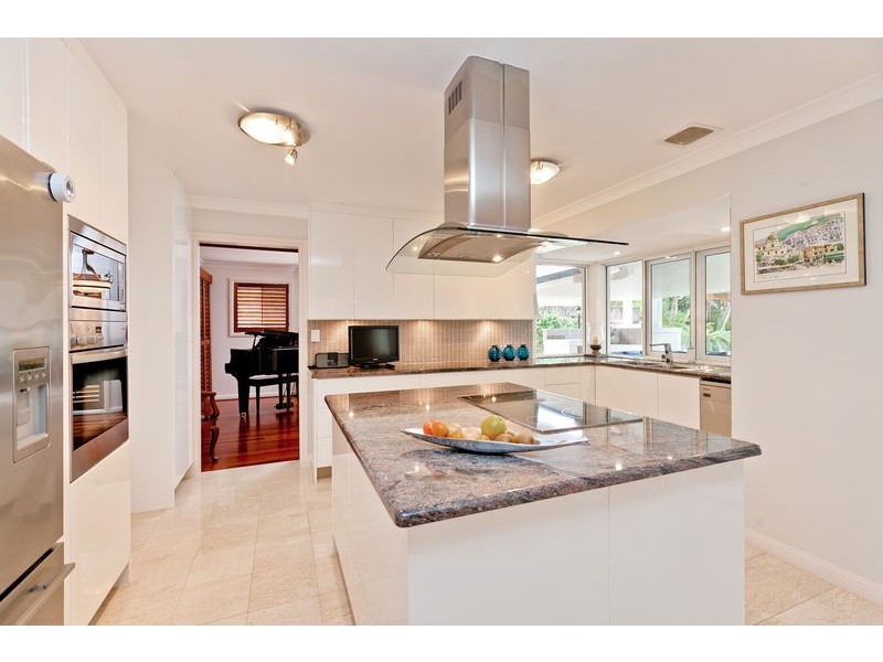 19 Captains Court, Raby Bay QLD 4163