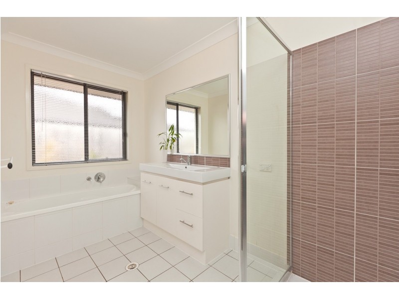 48 Hayman Street, Redland Bay QLD 4165