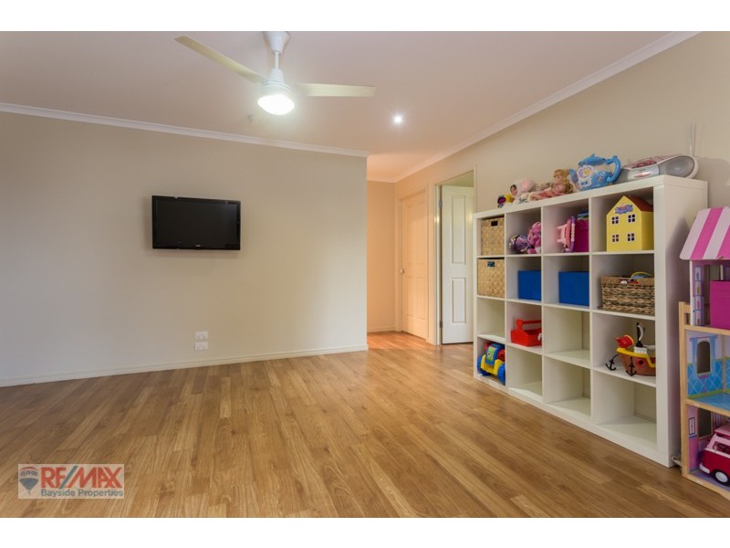 33 Aquila st, Redland Bay QLD 4165